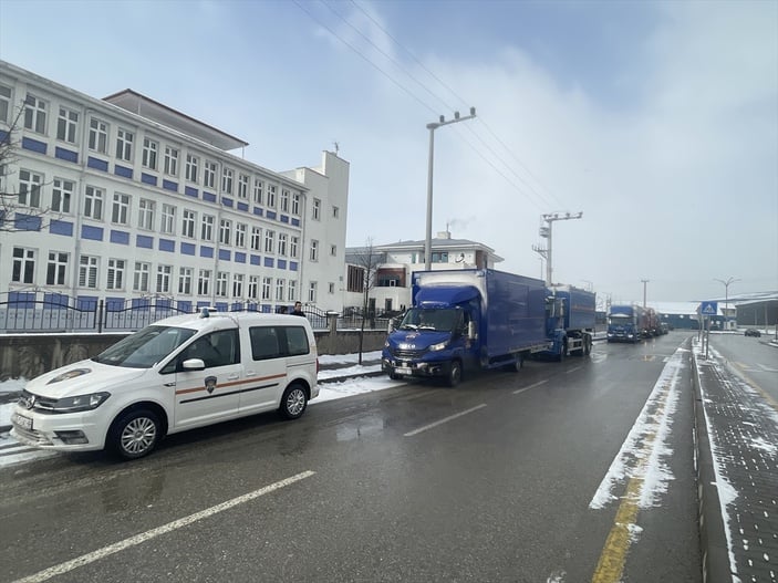 Hırvat kurtarma ekibi Adana'ya doğru yola çıktı