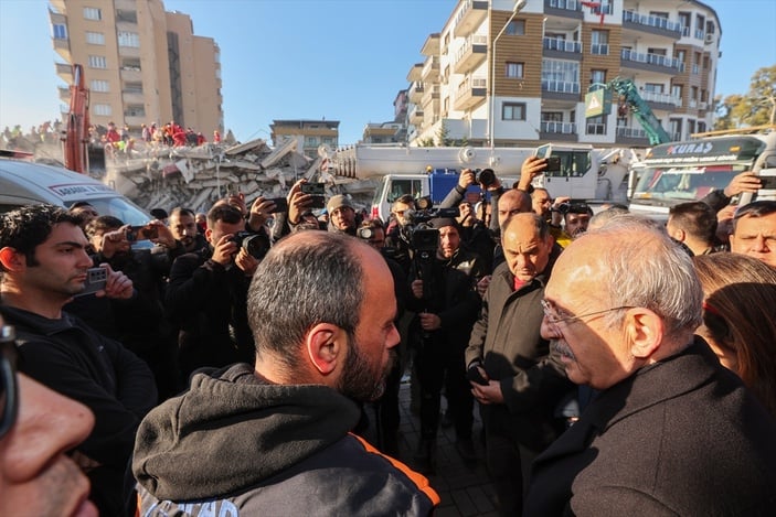 CHP Genel Başkanı Kemal Kılıçdaroğlu Osmaniyeli depremzedeleri ziyaret etti