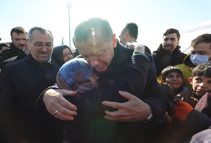 Cumhurbaşkanı Erdoğan depremzede bir araya geldi