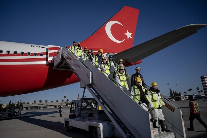 Madenciler, Cumhurbaşkanlığına ait özel uçakla deprem bölgesine taşınıyor