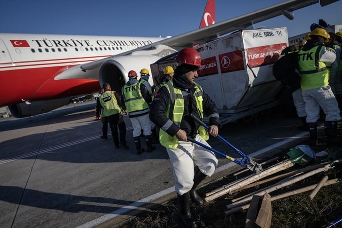 Madenciler, Cumhurbaşkanlığına ait özel uçakla deprem bölgesine taşınıyor