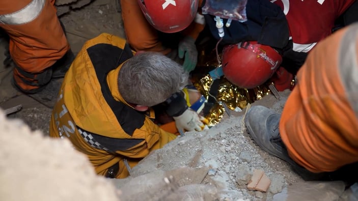 Gaziantep’ten 65 saat sonra gelen müjdeli haber