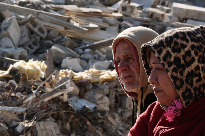 Deprem kayıplarımız toprağa veriliyor