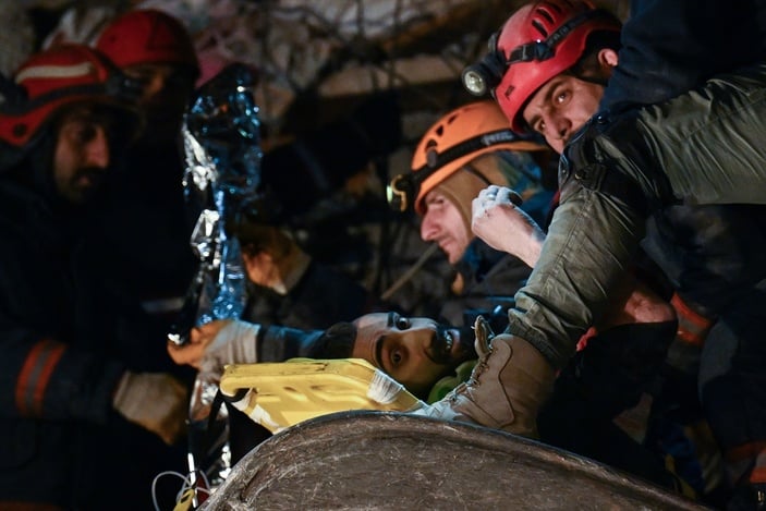 Kahramanmaraş'ta 140. saatte tekbirlerle enkaz altından çıkarıldı