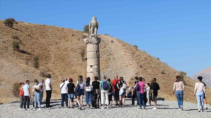 Adıyaman'da 2 bin yıllık tokalaşma sütunu yerle bir oldu