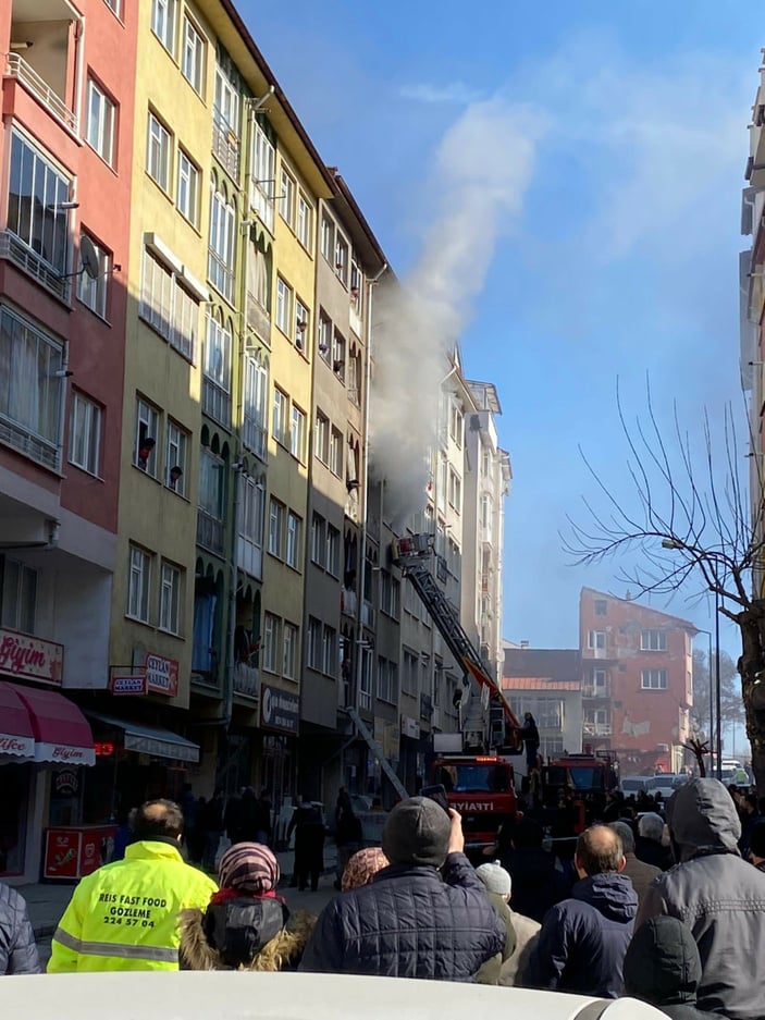 Depremden kurtuldu, geldiği Kütahya'da yangında öldü #1