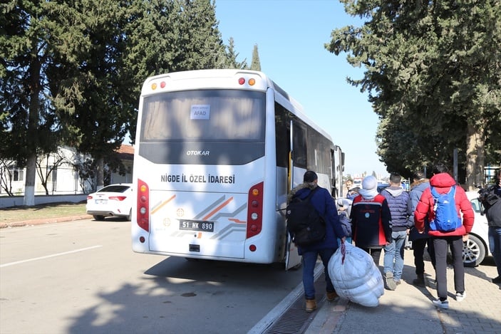 Adana Havalimanı deprem bölgelerine ulaşımın üssü oldu