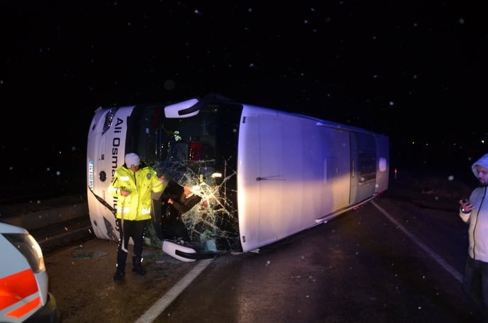 Kastamonu’da yolcu otobüsü devrildi: 30 yaralı