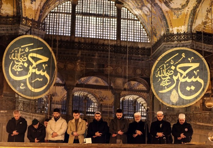 Ayasofya Camii'nde Miraç Kandili idrak edildi