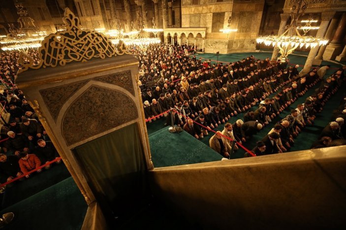 Ayasofya Camii'nde Miraç Kandili idrak edildi