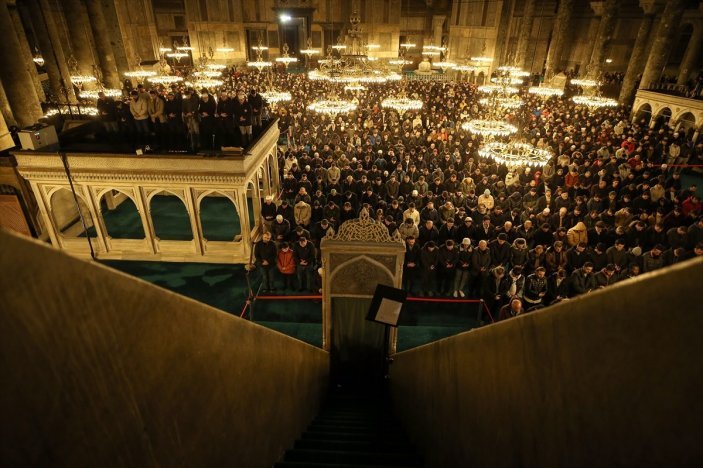 Ayasofya Camii'nde Miraç Kandili idrak edildi