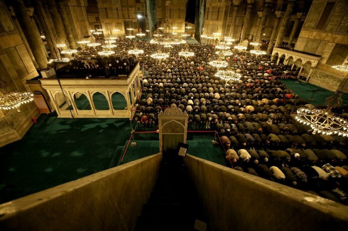 Ayasofya Camii'nde Miraç Kandili idrak edildi