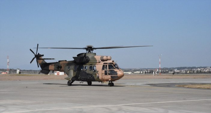 Mehmetçik, İncirlik Üssü'nde yardımların sevkiyatı için gece gündüz görev başında