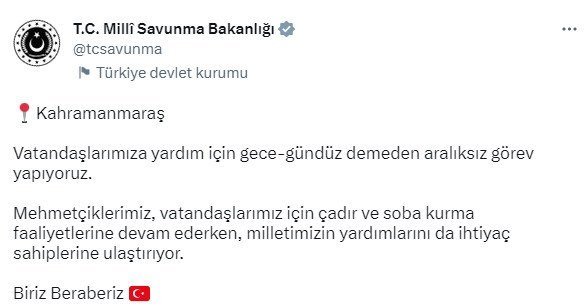 Mehmetçik afet bölgesinde soba kurarak depremzedelerin ısınmasını sağlıyor