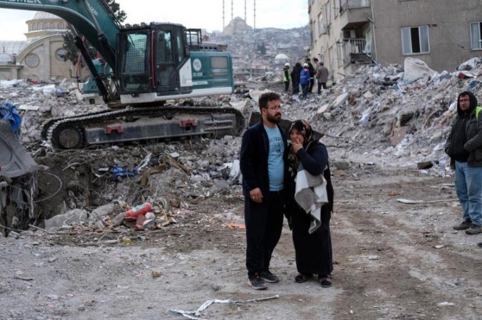 Kahramanmaraş'ta bir kişi enkaz çalışmaları sırasında hayatını kaybetti