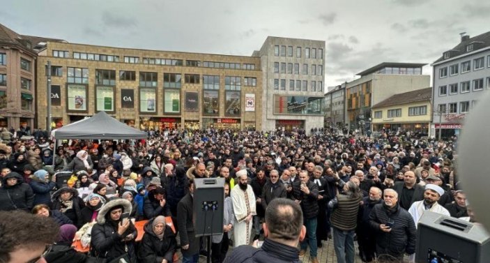 Almanya'da imamlar ve papazlar Türkiye için dua etti