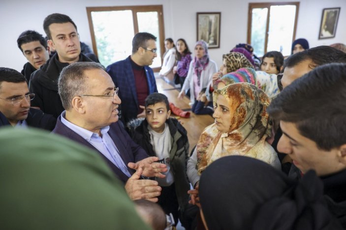 Bakan Bozdağ: 1 yıl içinde evleriniz yapılacak eşyalarınızda verilecek #3