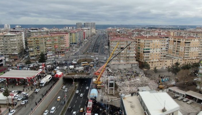 'Diyarbakır’da yıkımın nedeni; kolon kesme, zemin suyu, çıkma balkon' #5