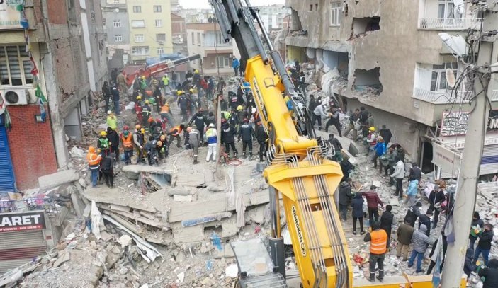 'Diyarbakır’da yıkımın nedeni; kolon kesme, zemin suyu, çıkma balkon' #7