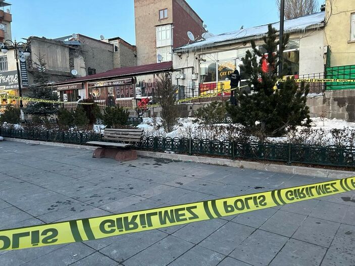 Erzurum'da çayevine pompalı tüfekli saldırı