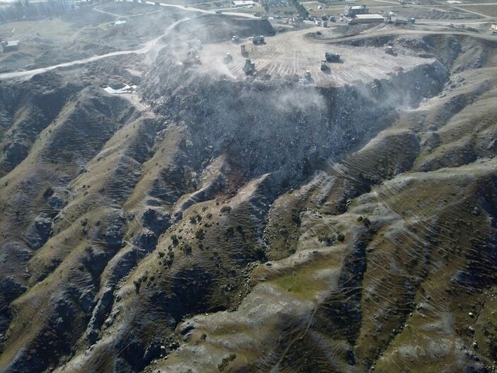 1999 depreminin 10 katı: Deprem bölgesindeki enkaz için destek geliyor