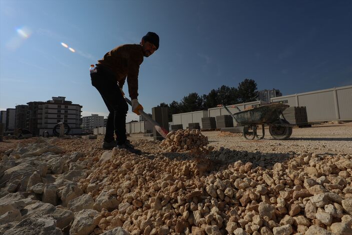 Deprem Adıyaman'ı da vurmuştu! Kentte 70 bin kişilik 20 konteyner inşa ediliyor