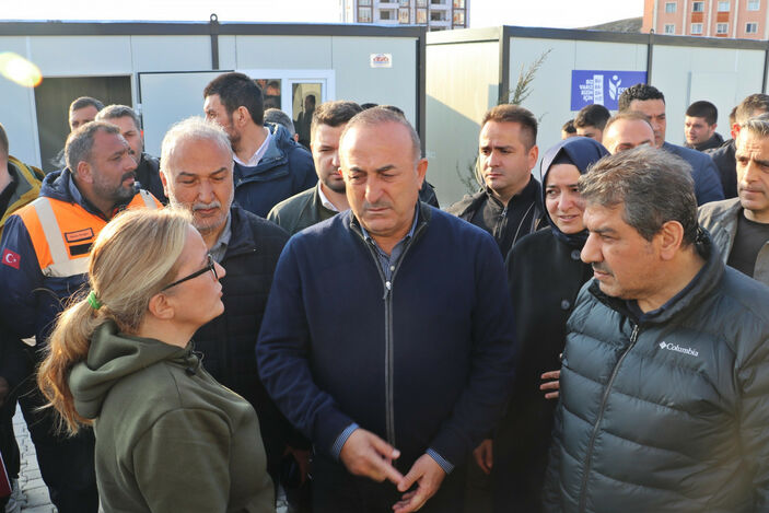 Bakan Çavuşoğlu: 90 ülkeden 11 bin 500 arama kurtarma ekibi geldi #2