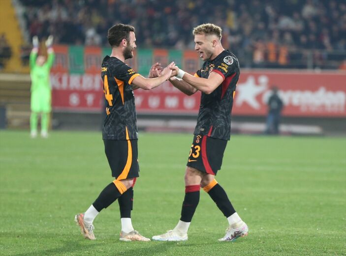 Galatasaray, Alanyaspor 4 golle geçti