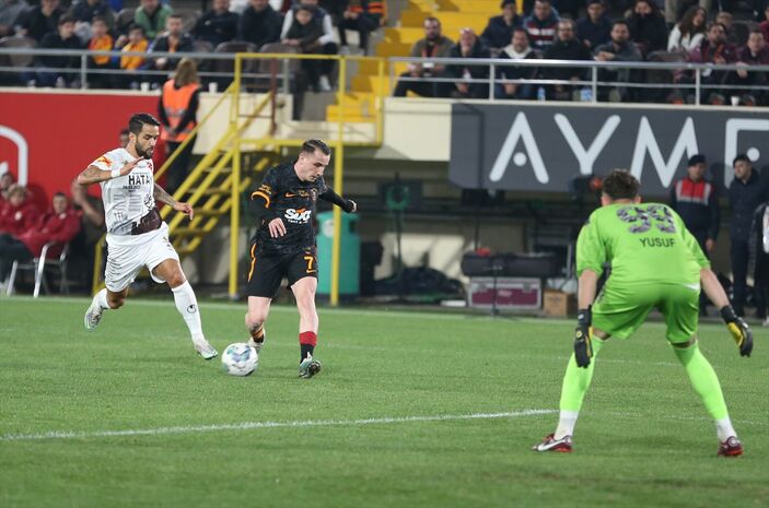 Galatasaray, Alanyaspor 4 golle geçti