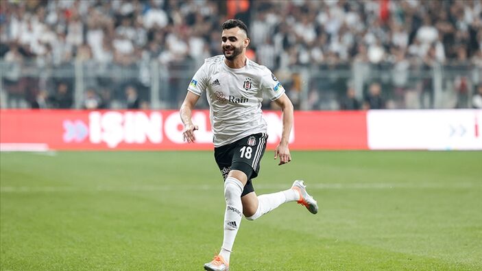 Ghezzal ısınmada sakatlanınca ilk 11'den çıkartıldı