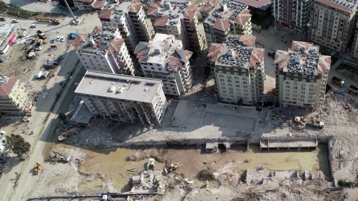 250 daireli rezidans yüzlerce kişiye mezar olmuştu! Hatay'daki Rönesans Rezidans'ın enkazı kaldırıldı