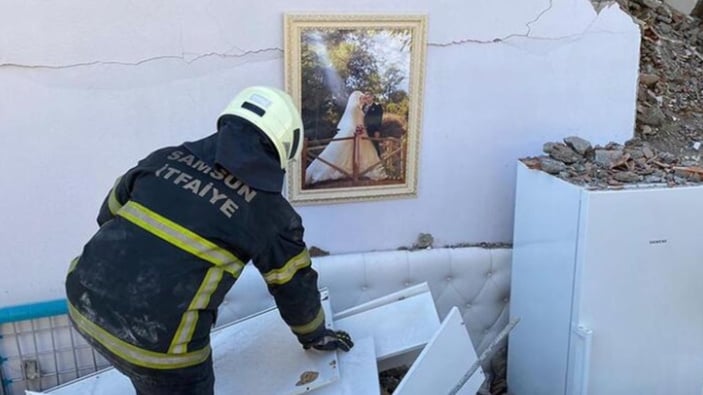 Adıyaman'da depremden geriye kalan düğün fotoğrafı duygulandırdı