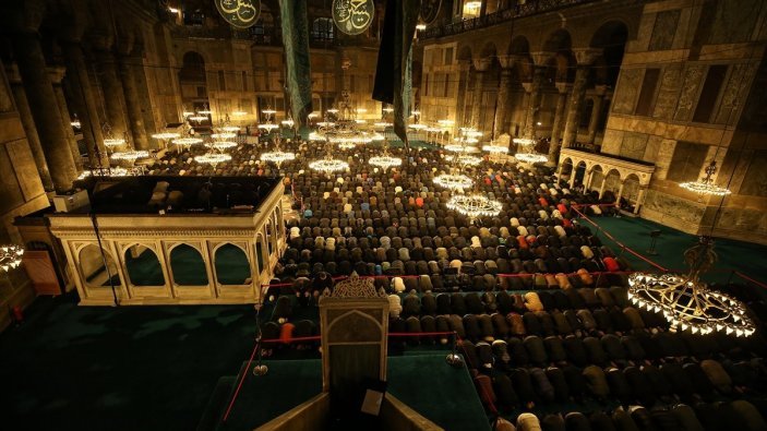 Ayasofya Camii'nde Miraç Kandili idrak edildi