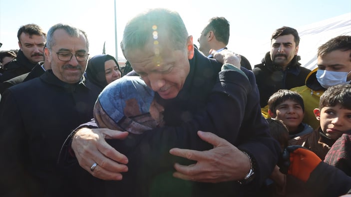 Cumhurbaşkanı Erdoğan, Kahramanmaraş'ta depremzede bir araya geldi