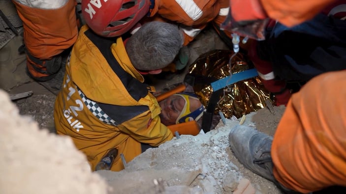 Gaziantep’ten 65 saat sonra gelen müjdeli haber