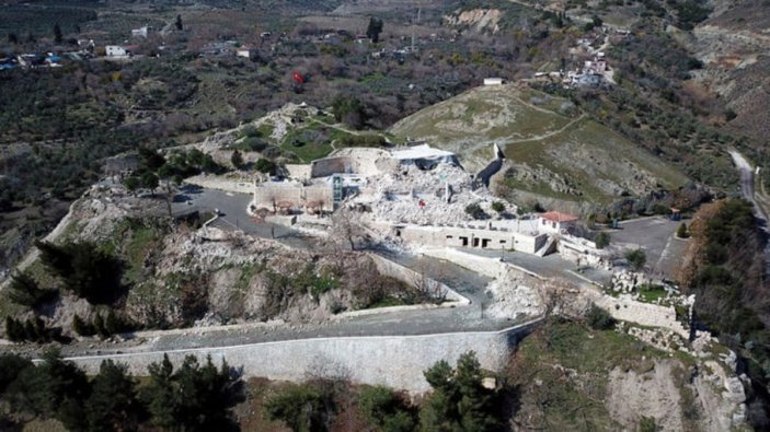 Hatay'da Darb-ı Sak Kalesi ve Bayezid-i Bistami Türbesi yıkıldı