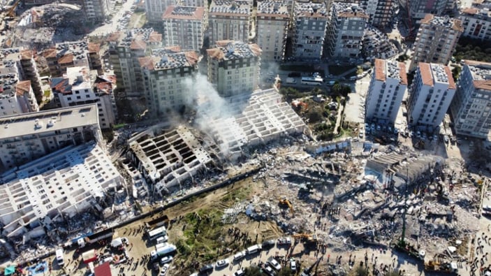 Hatay'daki depremde yerle bir olan 250 daireli rezidansın reklamı: 