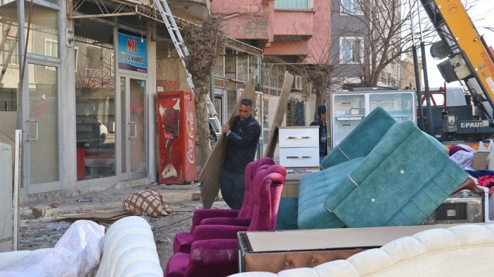 Kahramanmaraş merkezli depremlerin ardından Adıyamanlılar da kentten ayrılıyor