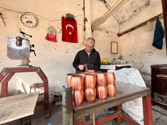 Kahramanmaraş’ta bakırcı sesleri sokaklardaki sessizliği bozdu