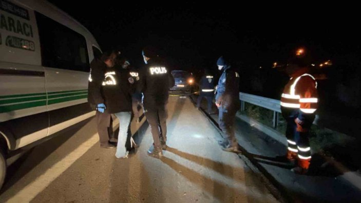 Kocaeli'de düğün alışverişi için çıktıkları yolda kaza yaptılar: 2 ölü 1 yaralı