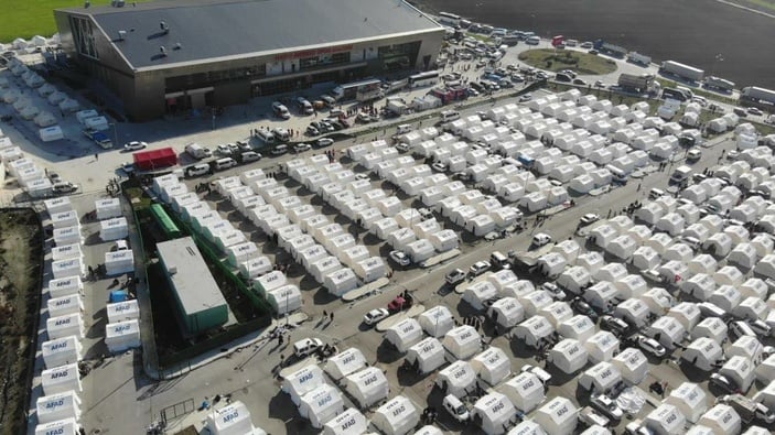 Hatay'da kurulan çadır kent ve yardım merkezi havadan görüntülendi