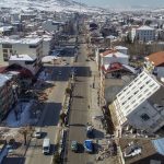 Adıyaman'da yıkılan binaların 2 müteahhidi Gürcistan'a kaçarken yakalandı