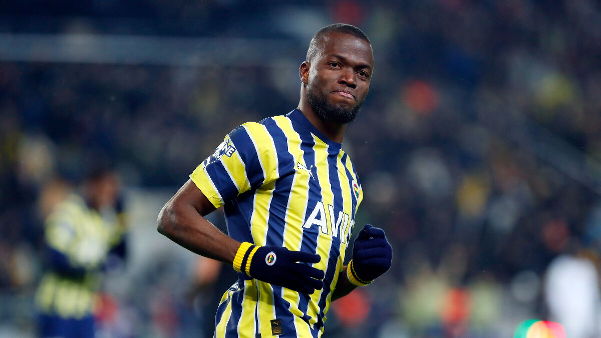 enner-valencia-fenerbahce-tarihine-gecti_b108c924.jpg