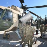 Gaziantep köylerine askeri helikopterle yardım dağıtıldı