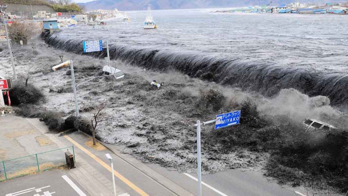 hatayda-tsunami-tehlikesi-var-mi-afaddan-onemli-aciklama-tsunami-ne_3bb5a578.jpg