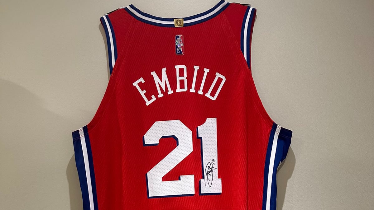 nba-yildizlari-joel-embiid-ve-james-hardenden-depremzedelere-destek_62222203.jpg