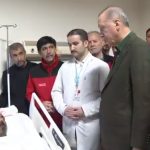 Cumhurbaşkanı Erdoğan yaralı depremzedeleri ziyaret etti