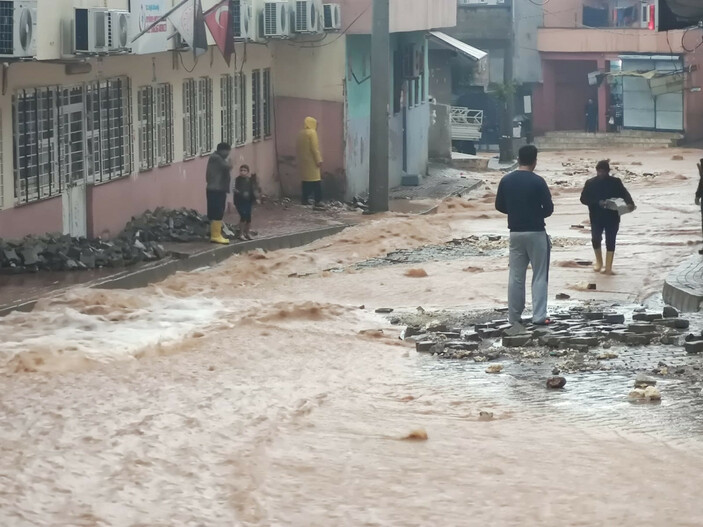 Şanlıurfa’da sağanak yağış etkili oldu #2