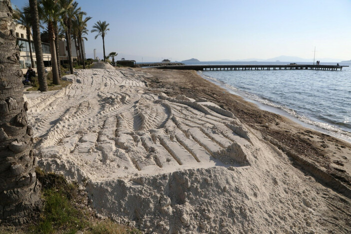 Bodrum’da sahile beyaz kum döken otelin çalışması durduruldu