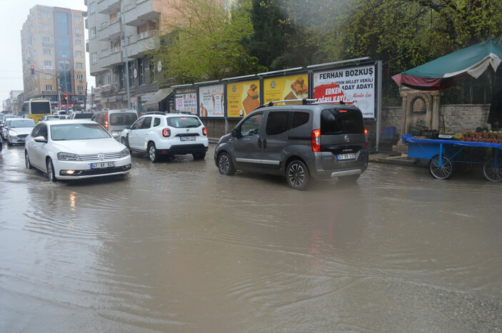 Mardin'de sağanak etkili oldu #3